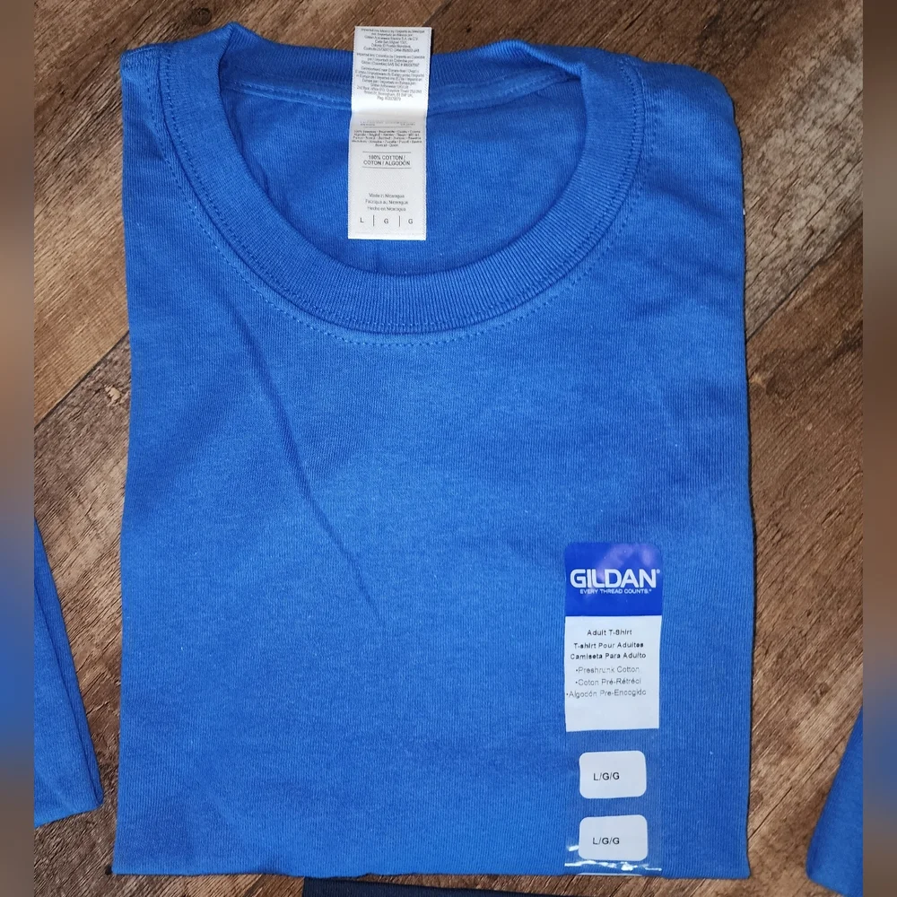 5 Gildan Assorted Blue and Dark Blue T-Shirts NWT - Picture 4 of 5